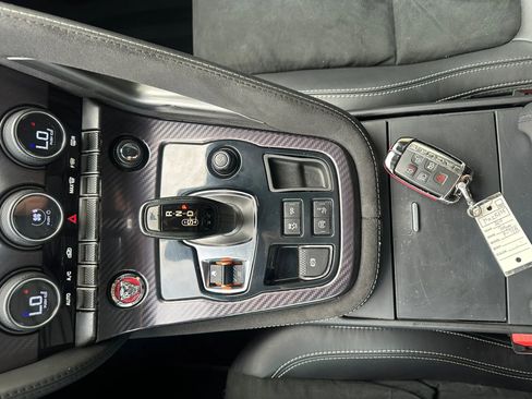 Used 2015 Jaguar F-TYPE R RWD image 34