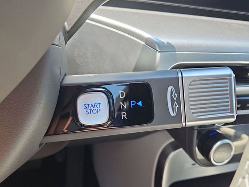 New 2026 Hyundai Ioniq 9 SE AWD/4WD image 16