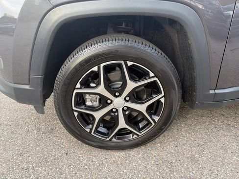 Certified 2024 Jeep Compass Limited w/ Sun and Sound Group image 29