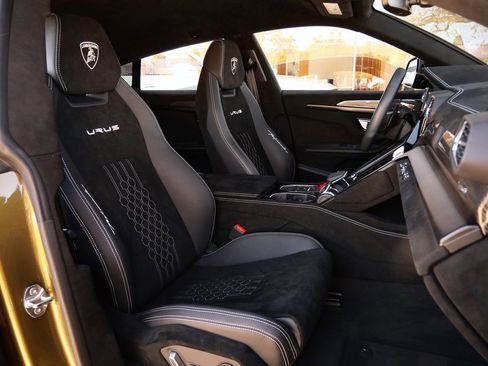 Used 2024 Lamborghini Urus Performante image 8