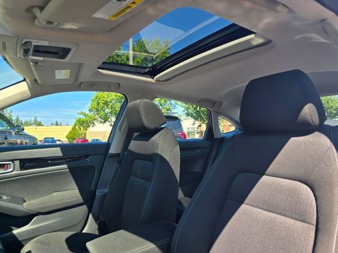 Used 2023 Honda Civic EX image 4