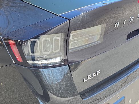 New 2026 Nissan Leaf Platinum+ w/ Floor Mat Package (Platinum+) image 35