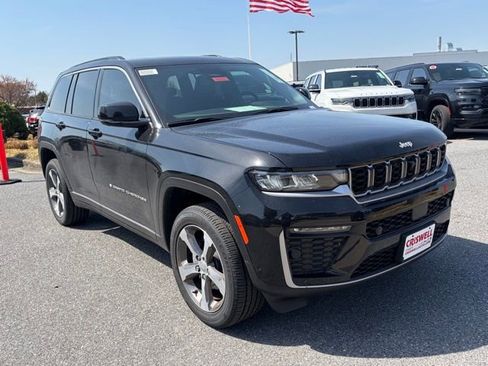 New 2026 Jeep Grand Cherokee Limited AWD/4WD image 2