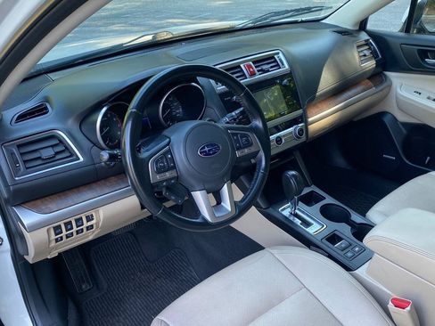 Used 2016 Subaru Outback 2.5i Limited AWD/4WD image 12