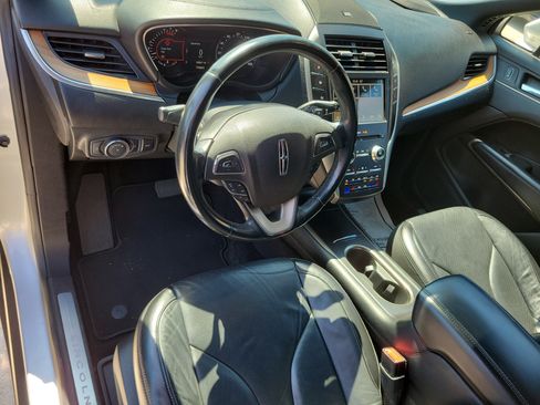 Used 2019 Lincoln MKC Reserve FWD image 14