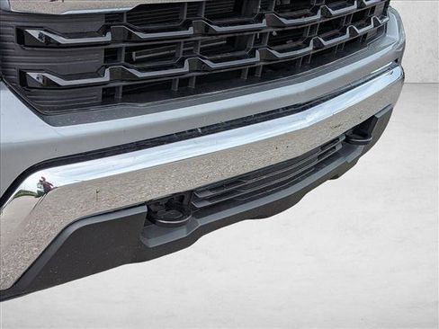 Used 2025 Chevrolet Silverado 1500 LT AWD/4WD image 10