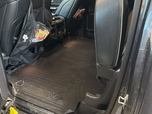 Used 2019 RAM 1500 Laramie image 5