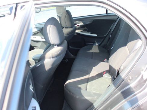 Used 2013 Toyota Corolla S w/ Premium Pkg FWD image 8