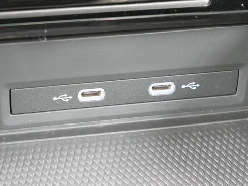 Certified 2025 Volkswagen Atlas SEL Premium R-Line image 28