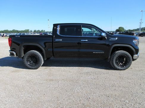 New 2026 GMC Sierra 1500 SLT w/ SLT Convenience Package AWD/4WD image 3