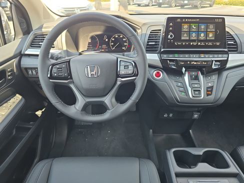 Used 2026 Honda Odyssey EX-L image 12