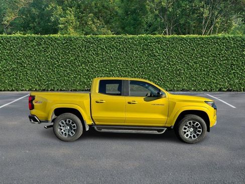 Used 2023 Chevrolet Colorado Z71 w/ Z71 Convenience Package 2 image 2