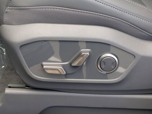 New 2026 Kia EV9 Light image 21