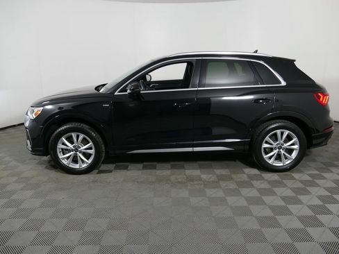 Used 2023 Audi Q3 2.0T Premium w/ Convenience Package AWD/4WD image 6