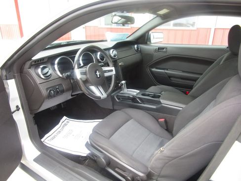 Used 2007 Ford Mustang Coupe RWD image 10