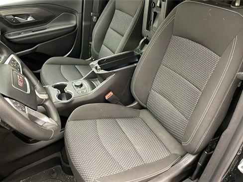 Used 2023 GMC Terrain SLE w/ Driver Convenience Package image 28