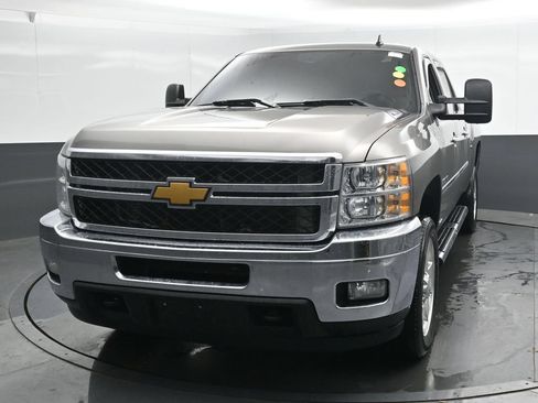 Used 2013 Chevrolet Silverado 2500 LT w/ Custom Sport Truck Package RWD image 43