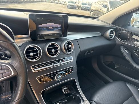 Used 2017 Mercedes-Benz C 300 Sedan image 29
