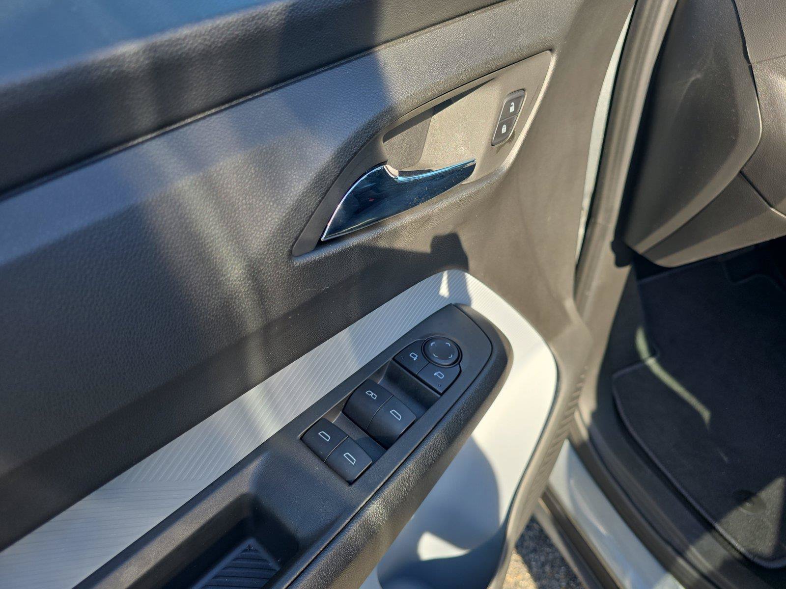 Used 2027 Chevrolet Bolt LT w/ Comfort Package FWD image 25