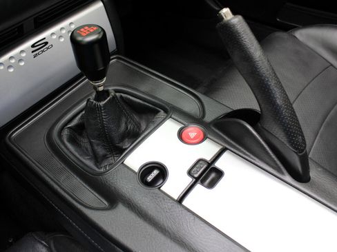 Used 2004 Honda S2000 image 62