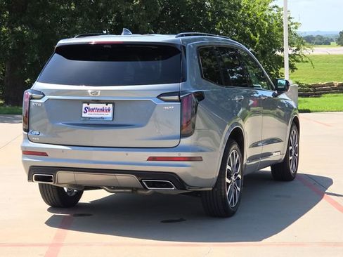 Used 2024 Cadillac XT6 Sport w/ Technology Package AWD/4WD image 8