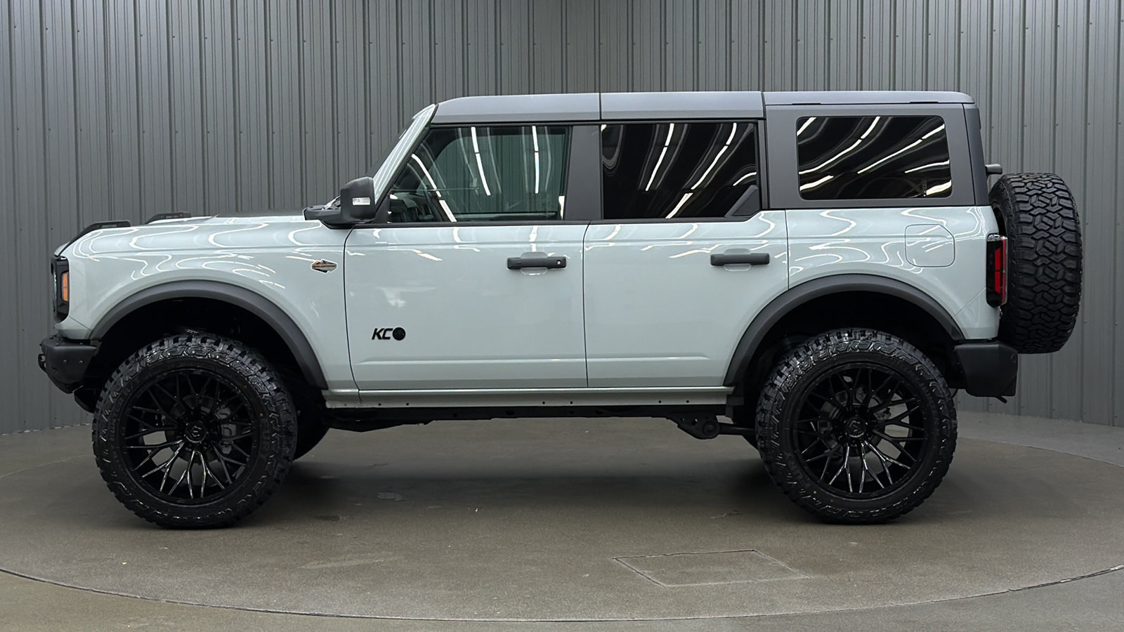 Used 2024 Ford Bronco Wildtrak AWD/4WD image 2