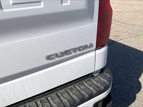 Used 2023 Chevrolet Silverado 1500 Custom image 6