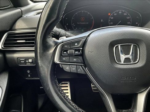 Used 2022 Honda Accord Sport image 10