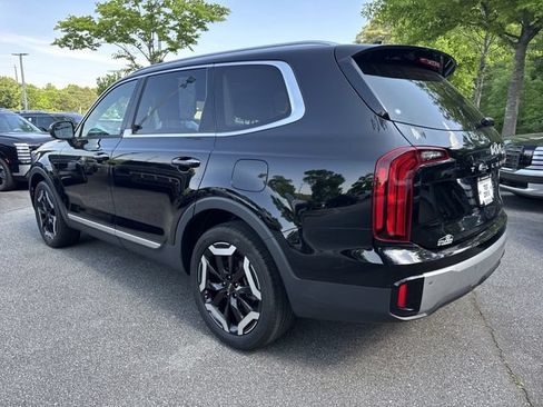 Used 2023 Kia Telluride S w/ S Sunroof Package FWD image 6