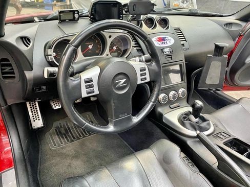 Used 2006 Nissan 350Z Touring image 7