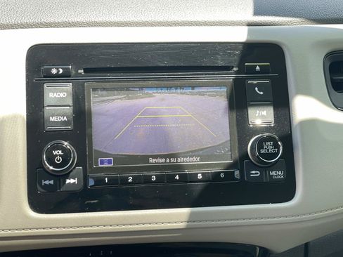 Used 2019 Honda HR-V LX image 8