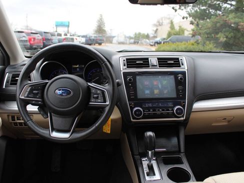 Used 2018 Subaru Outback 2.5i Premium image 19