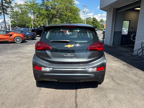 Used 2021 Chevrolet Bolt LT FWD image 3