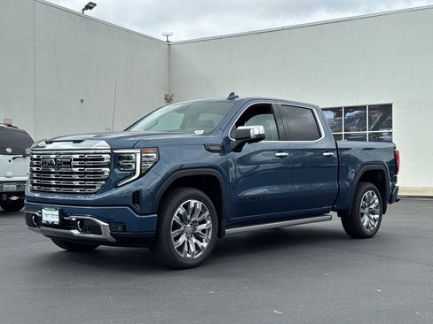 Used 2026 GMC Sierra 1500 Denali AWD/4WD image 4