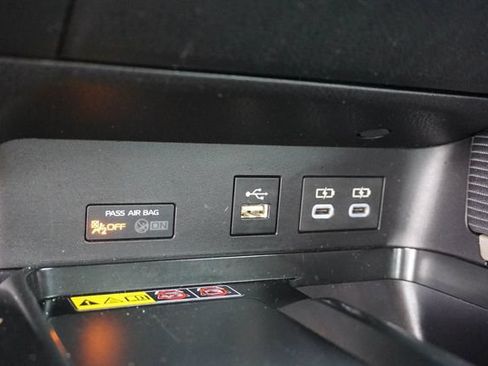 Used 2025 Toyota Camry SE FWD image 26