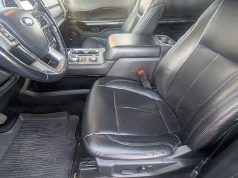 Used 2021 Ford Expedition Max XLT image 18