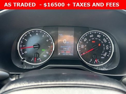 Used 2021 Toyota RAV4 XLE image 18