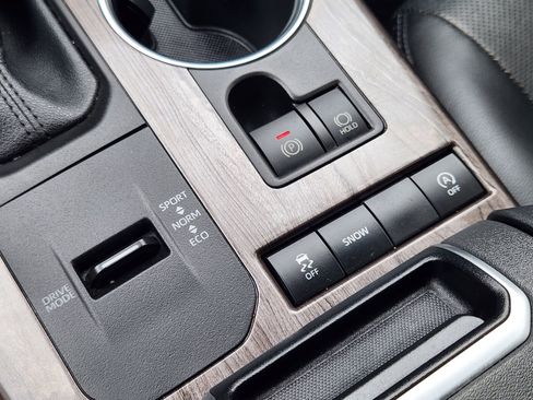 Used 2020 Toyota Highlander Limited image 29