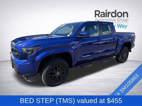 Used 2025 Toyota Tacoma SR5 AWD/4WD image 3