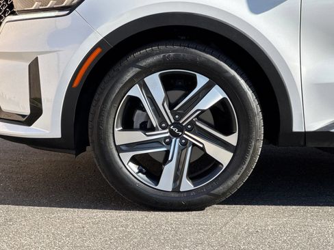 Used 2023 Kia Sorento SX Prestige w/ Panoramic Sunroof Package AWD/4WD image 28