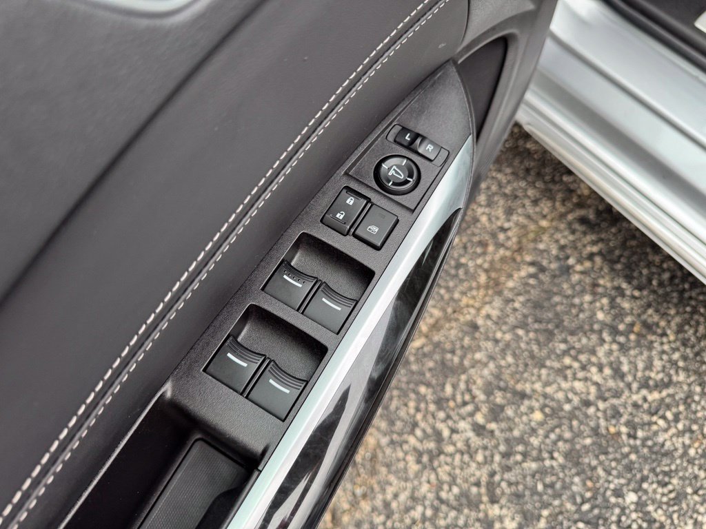 Used 2020 Acura TLX w/ Technology Package AWD/4WD image 10