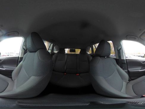 Used 2025 Toyota RAV4 LE image 41