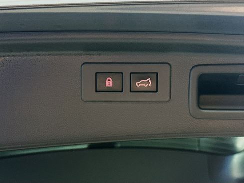 Used 2022 Subaru Forester Premium image 28