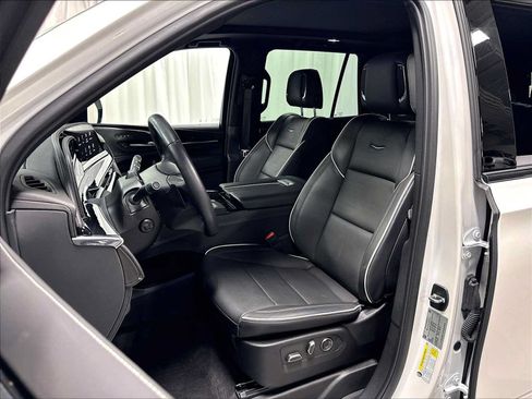 Used 2024 Cadillac Escalade Sport w/ LPO, ONYX Package AWD/4WD image 7