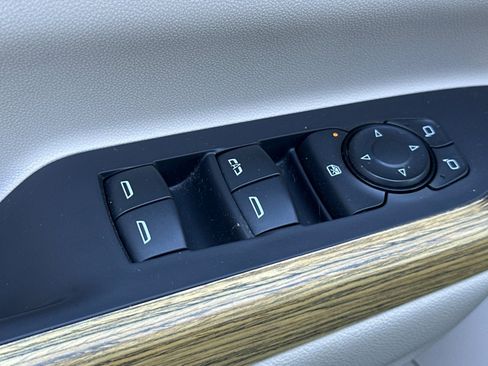 Used 2017 GMC Acadia Denali w/ Technology Package image 13