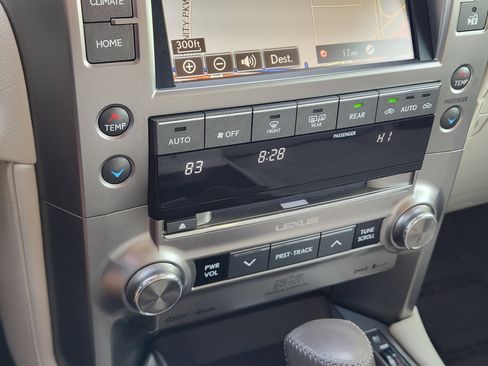 Used 2019 Lexus GX 460 Luxury AWD/4WD image 21