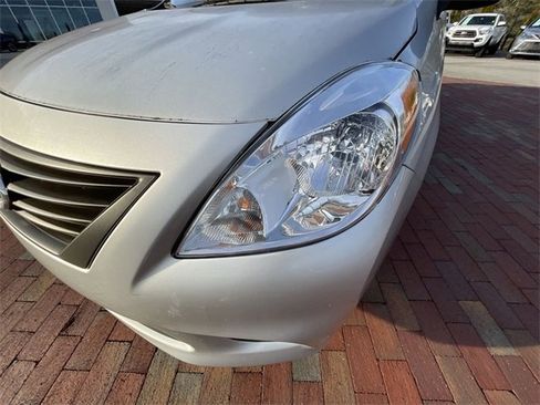 Used 2014 Nissan Versa S Plus image 5