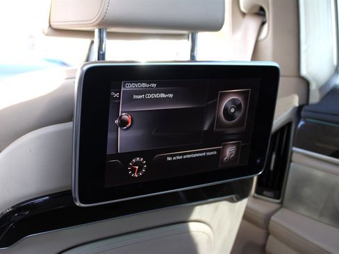 Used 2017 BMW 750i image 22