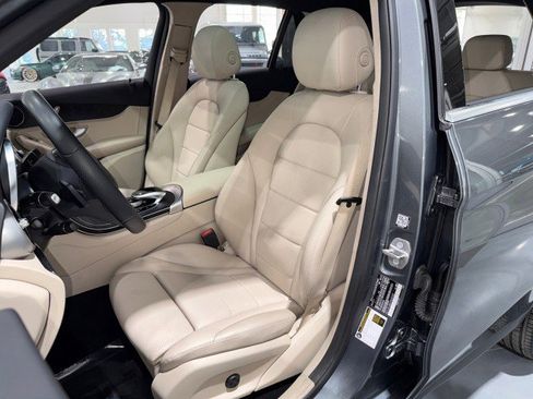 Used 2018 Mercedes-Benz GLC 300 w/ Multimedia Package image 50
