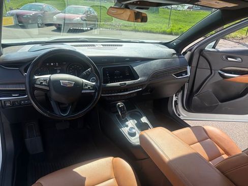 Used 2020 Cadillac XT4 Premium Luxury AWD/4WD image 28
